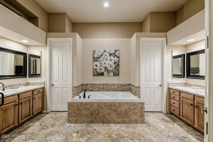 8010 E Wingspan Way — Photo 15