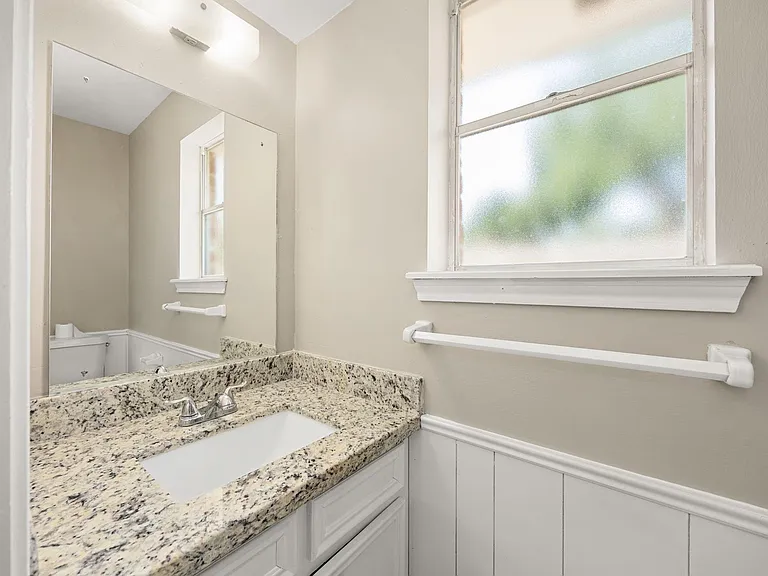 5923 Pebble Springs Dr — Photo 35