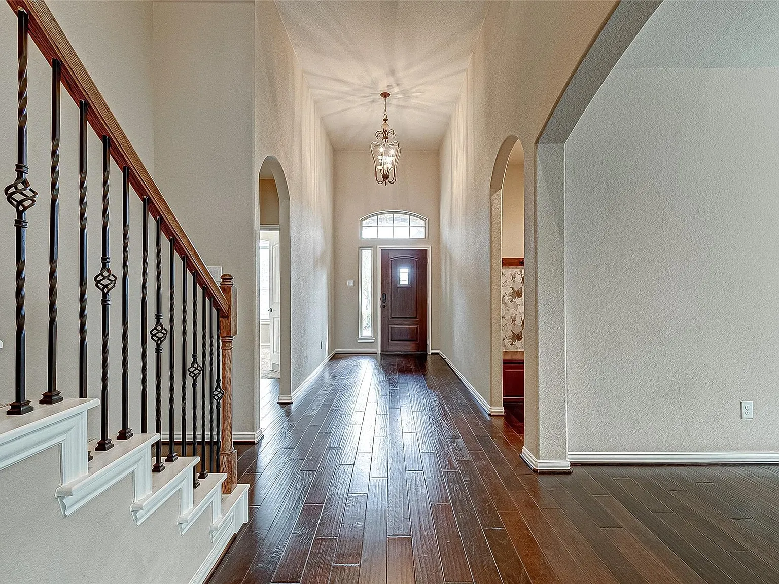 4 bed, 3.0 bath, 2746 sqft, $3,000 — Photo 3