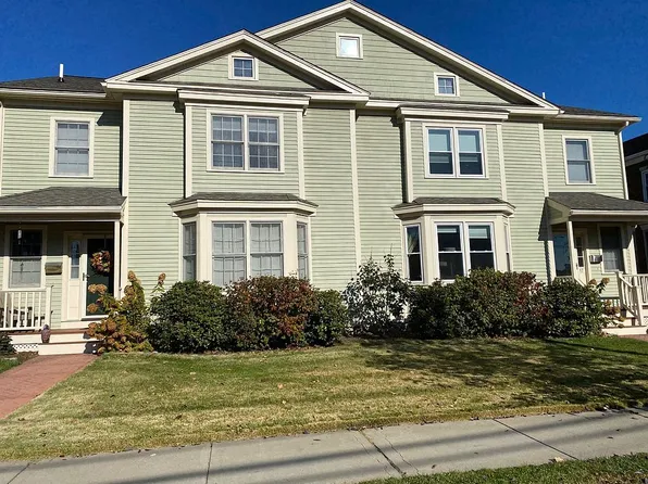 17 Boyd St, Watertown, MA 02472