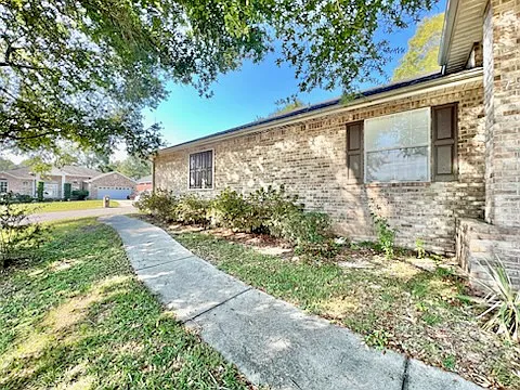 123 Trailwood Ln — Photo 2