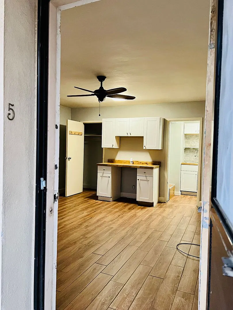 Updated First Floor 1br Condo On Bardstown Rd **All Utilities Included** — Photo 3