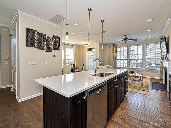 5th image of 9642 Glenburn Ln