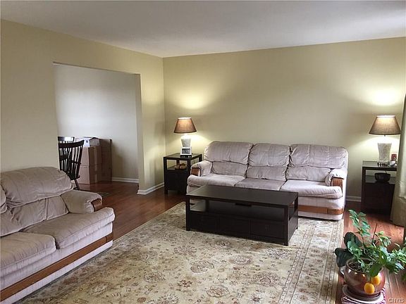 3rd image of 5561 Bingley Ln