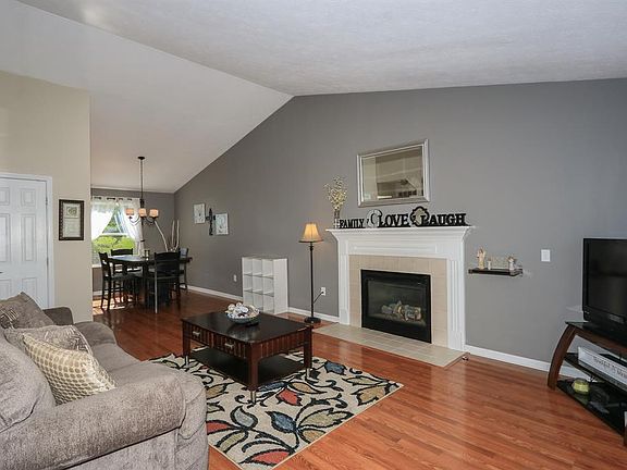 5th image of 524 Weeping Willow Ln