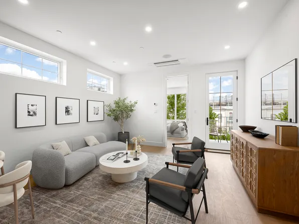 1073 Willoughby Avenue image 1 of 9