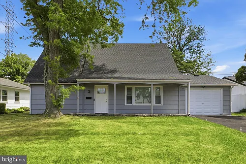 12 Holbrook Ln Photo 1