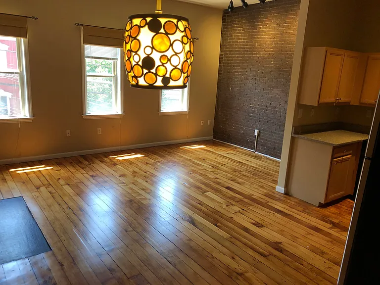 2211 Sarah St #2 — Photo 15