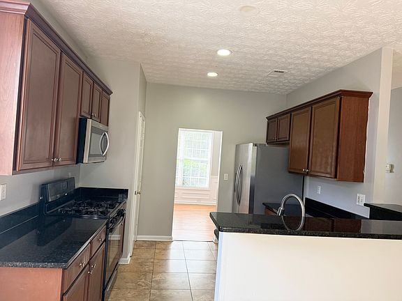 4th image of 1100 Clairidge Ln