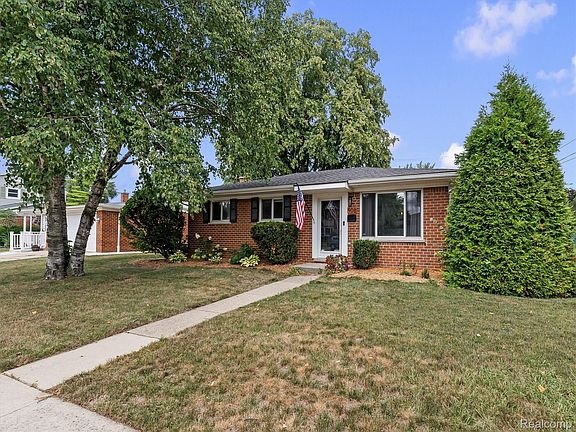 3rd image of 908 Elmsford Dr