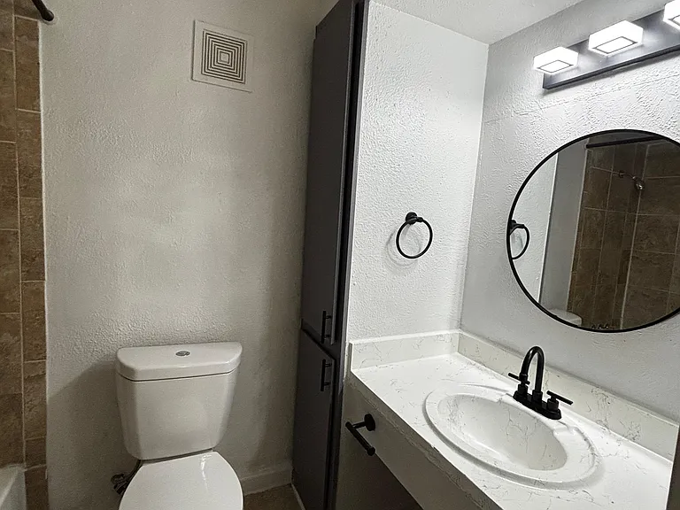 Maderas Apartments — Photo 11