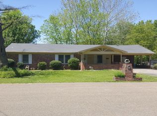 37 Norton Dr, Jackson, TN 38305