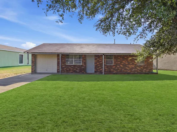 1836 Coral Rd, Azle, TX 76020