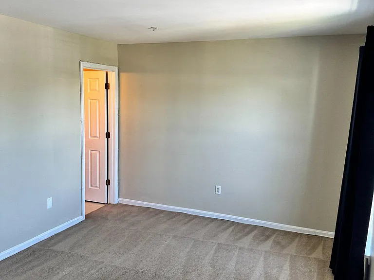 8825 Goose Landing Cir #8825 — Photo 15