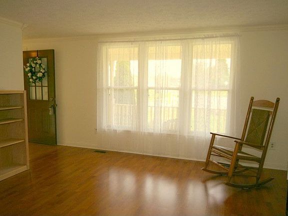 Bright LR w/Hardwood Floors