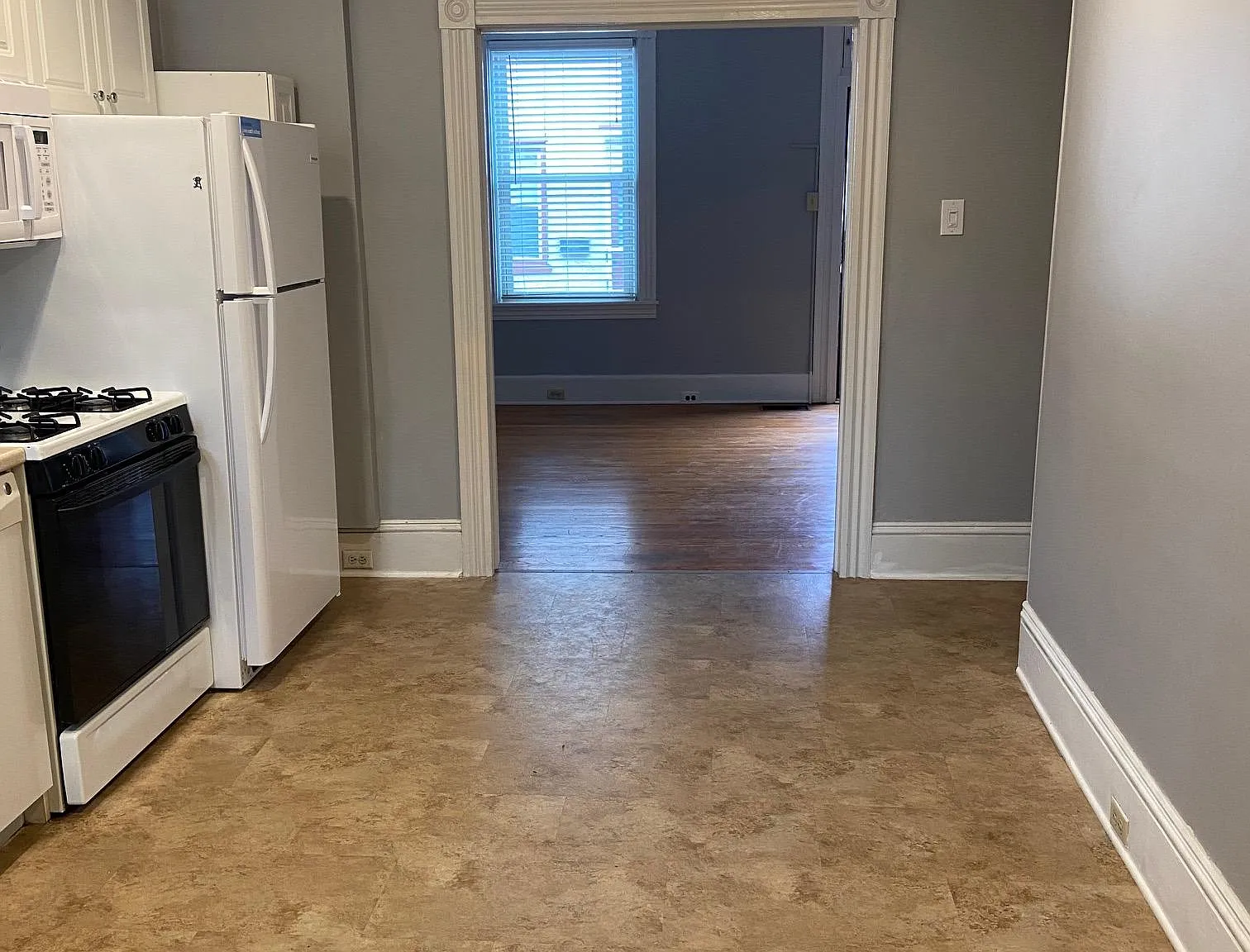 2 bed, 1046 sqft, $1,475 — Photo 4