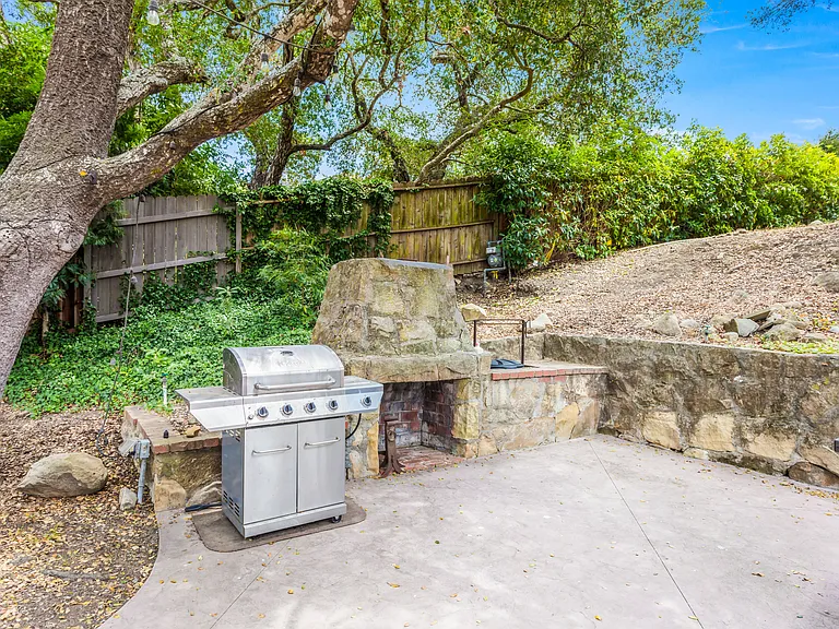 345 Sierra Vista Rd — Photo 12