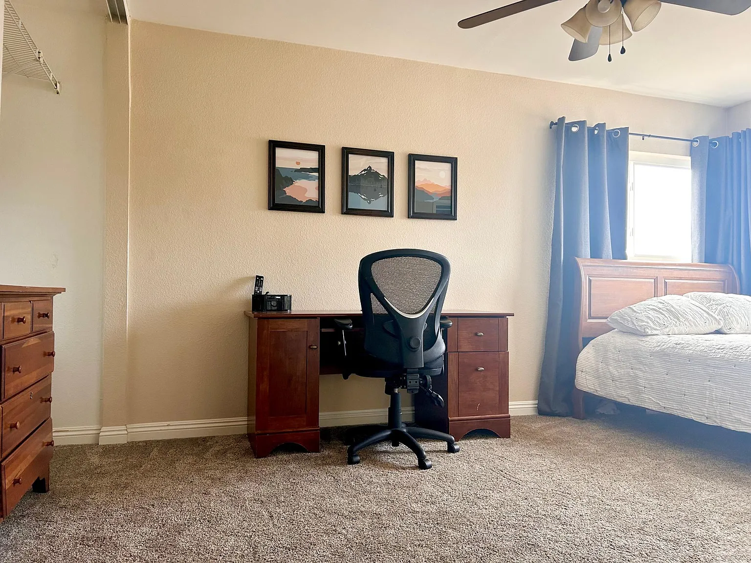 4 bed, 2450 sqft, $1,100 — Photo 2