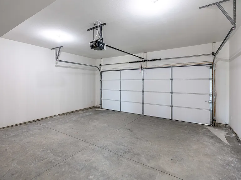 James Point Luxury Townhomes — Photo 8
