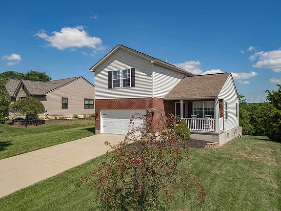 3rd image of 579 Rosebud Cir