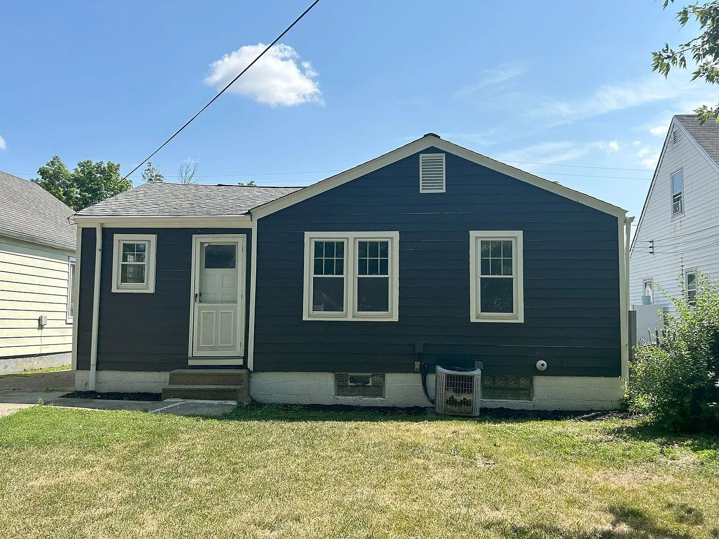 Bellaire - Puritas Area - 3 Bedrooms - 1 Bath - Single Family Home — Photo 3