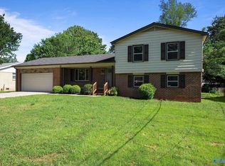 5013 Lori Cir NW, Huntsville, AL 35810