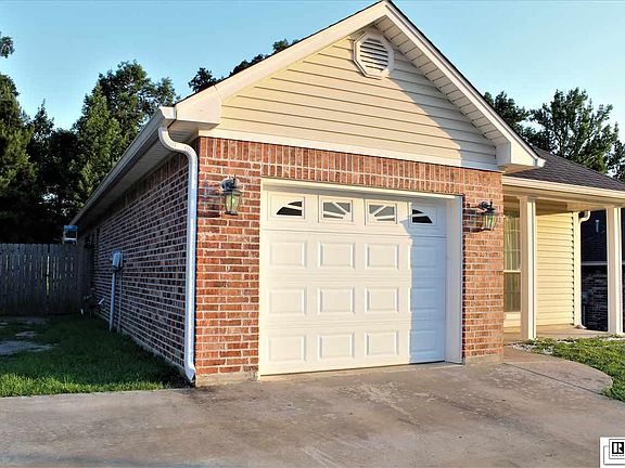 3rd image of 105 Autumn Place Dr