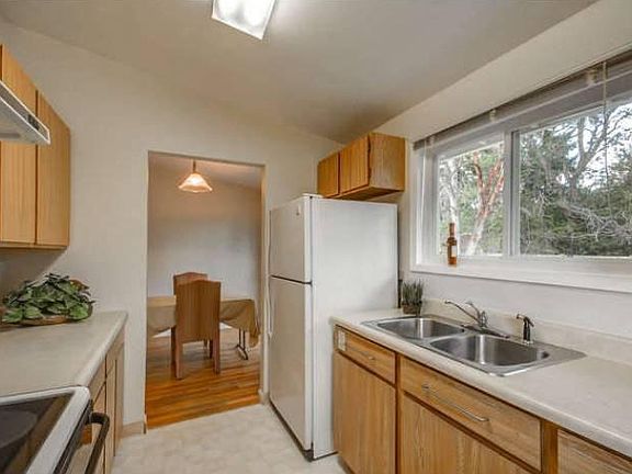 5th image of 232 163rd Pl SE
