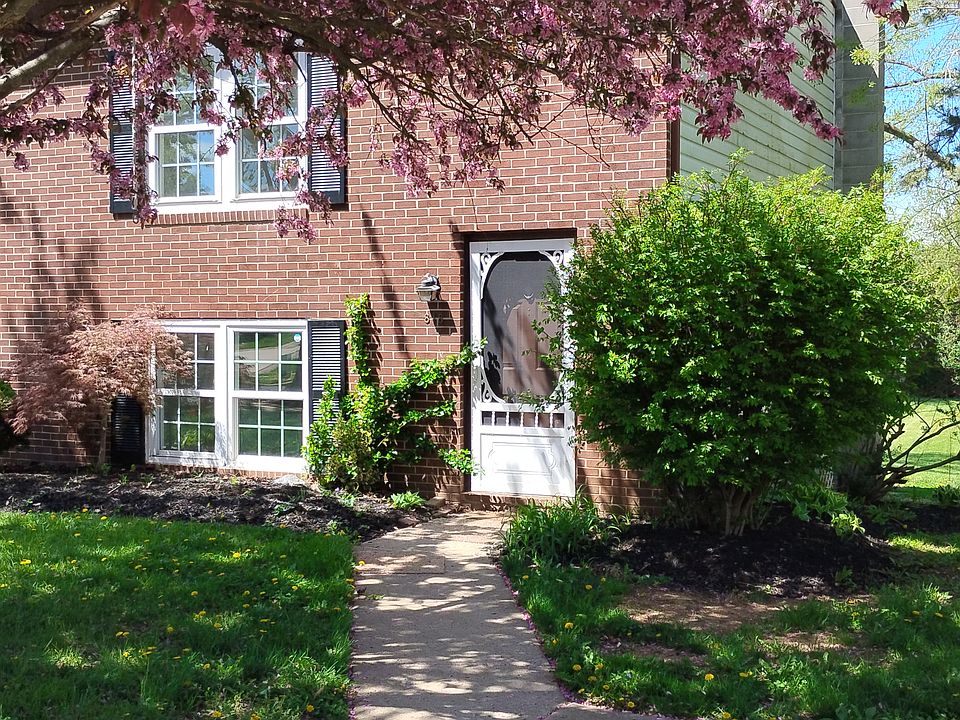 1st image of 818 Johahn Dr