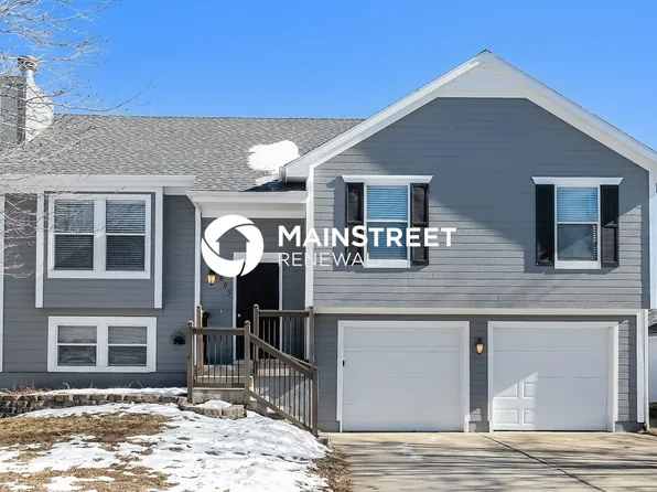 805 SW Woodland Dr, Grain Valley, MO 64029