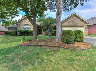 2425 Redvine Rd, Edmond, OK 73034