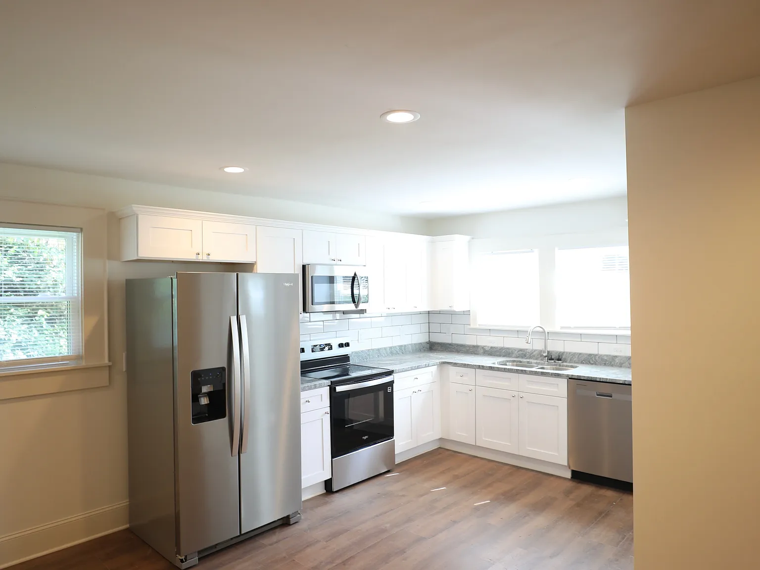 3 bed, $1,295 — Photo 3