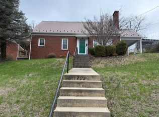 705 Nelson Dr, Charlottesville, VA 22902