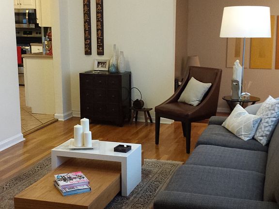 4th image of 22 Harlow Cres #1X