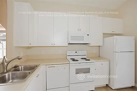 2110 NE 37th Rd — Photo 5