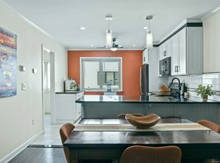 141 Grove St APT I, Stamford, CT 06901