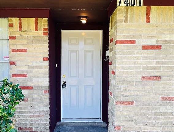 2nd image of 7401 Meadowlark Ln