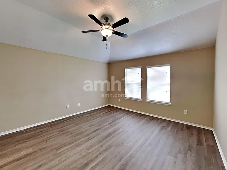 719 Chase View Dr — Photo 8