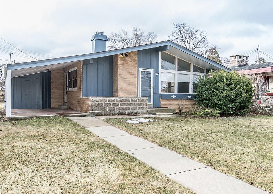 1st image of 10019 W Fiebrantz Ave