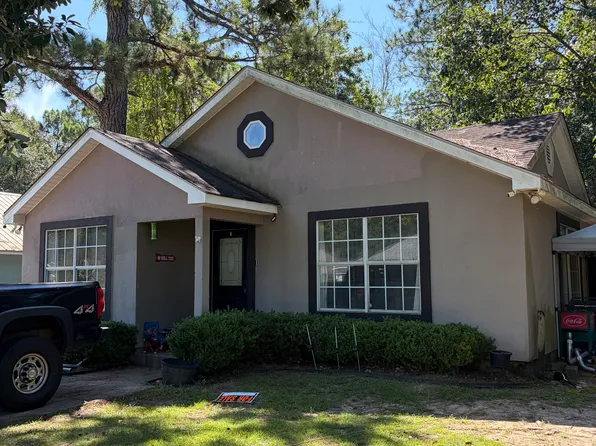 437 Palmetto Ct, Gulf Shores, AL 36542