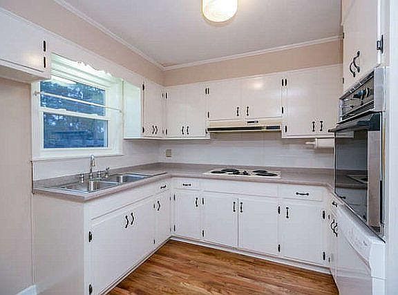 5th image of 4036 Tallman Dr