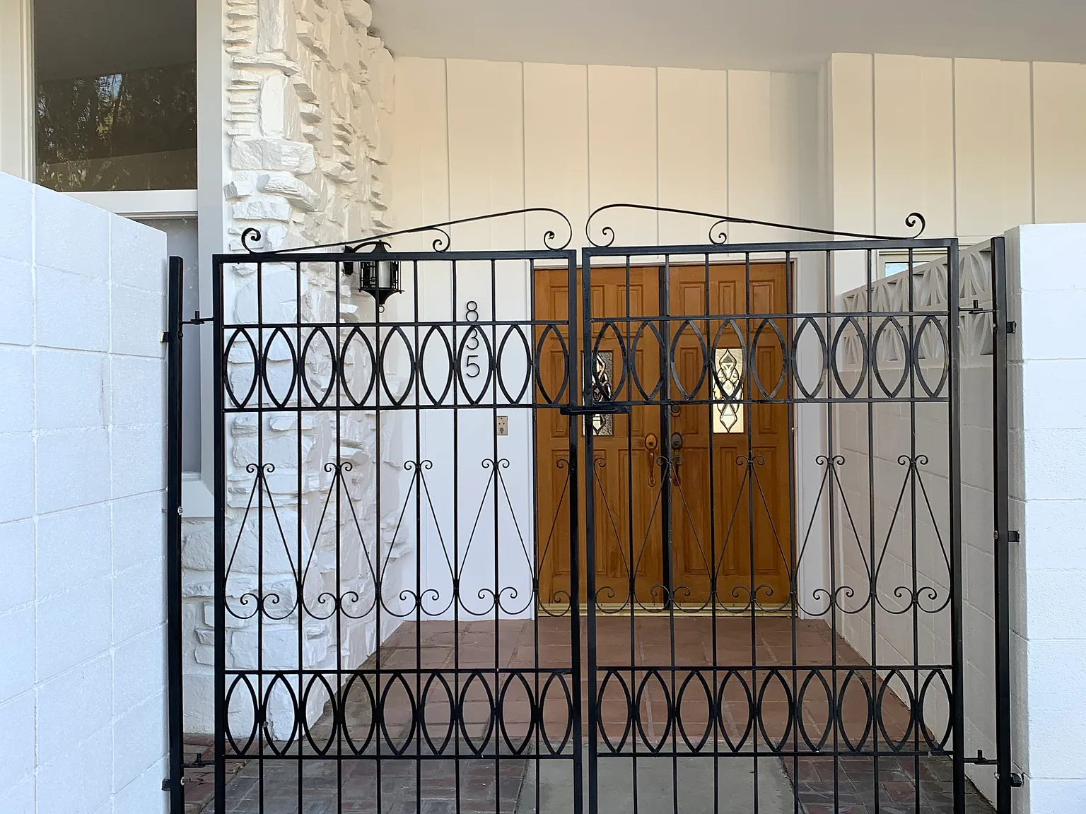 835 N Rose Ave — Photo 4