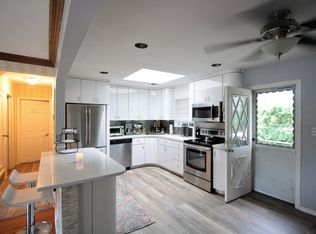 956 Ferngate Dr, Franklin Square, NY 11010