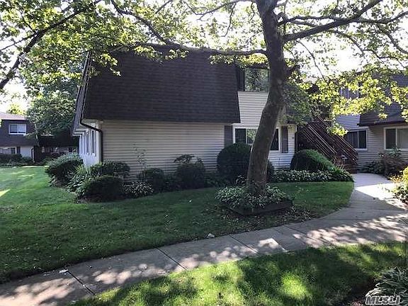 3rd image of 160 Feller Dr