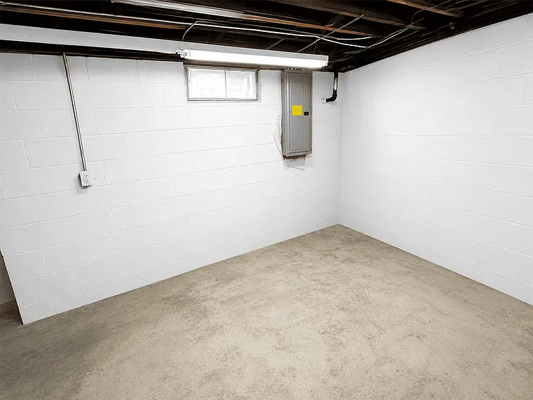413 E Maple Ave #1 — Photo 8