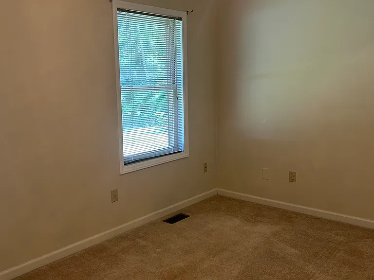 446 Lightwood Rd — Photo 10
