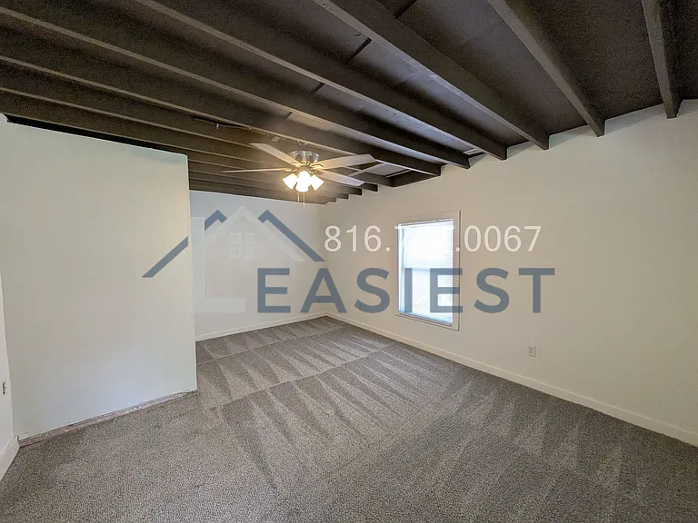 10912 E M 350 Hwy — Photo 9