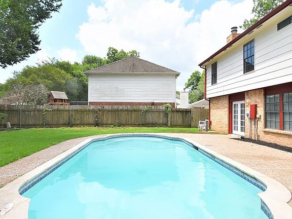 4th image of 1014 Ferndale Ln