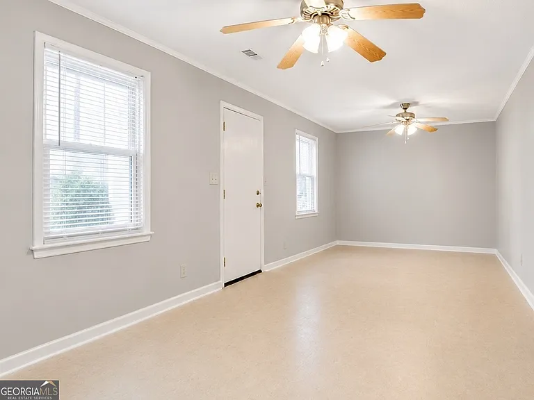339 Desiree Dr — Photo 6