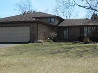 6 Edward Ln, Hawthorn Woods, IL 60047